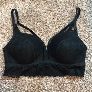 Victoria Secrete bra/ bralette size 32 D/DD